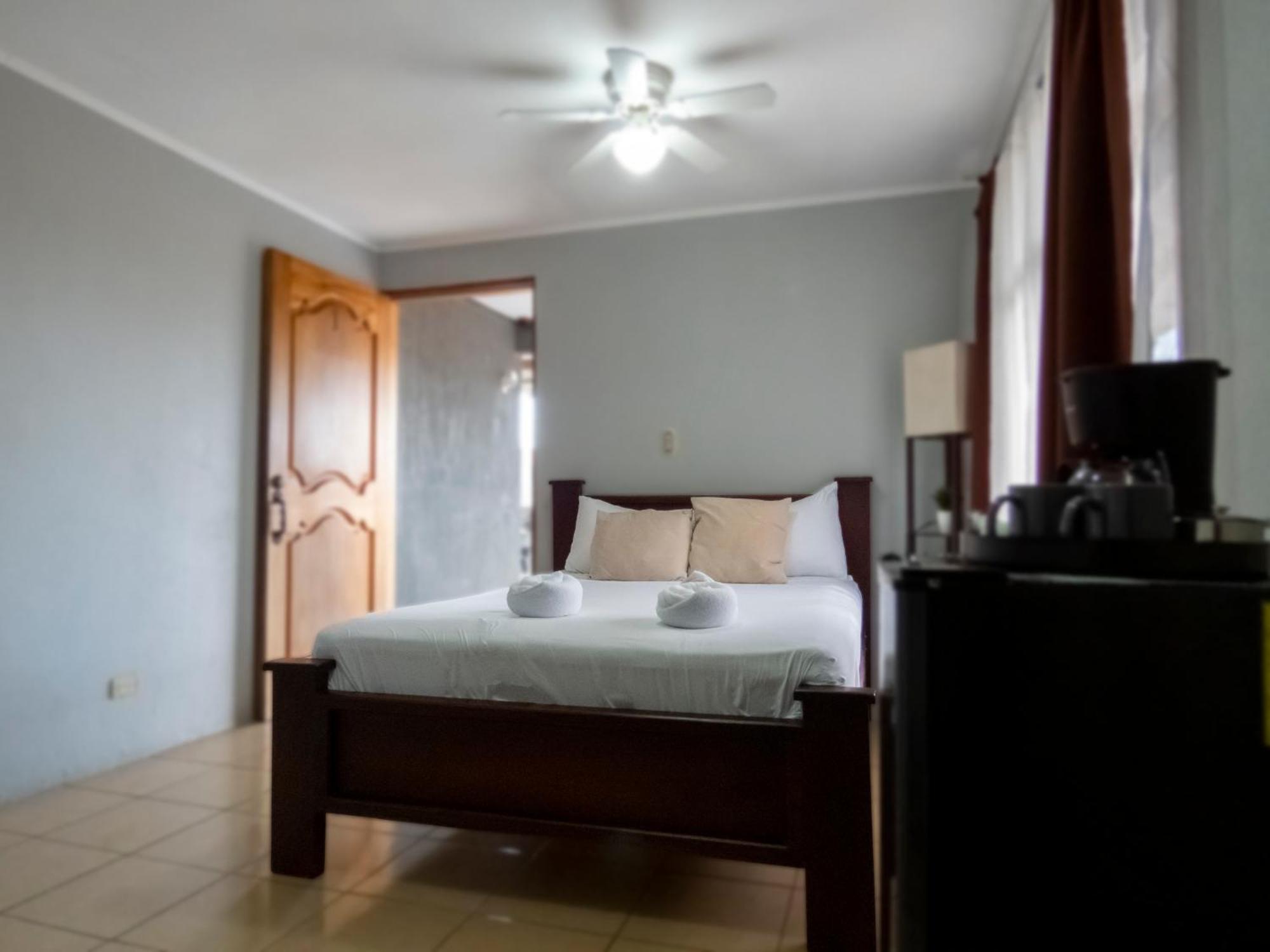 Coati Arenal Lodge La Fortuna Екстериор снимка