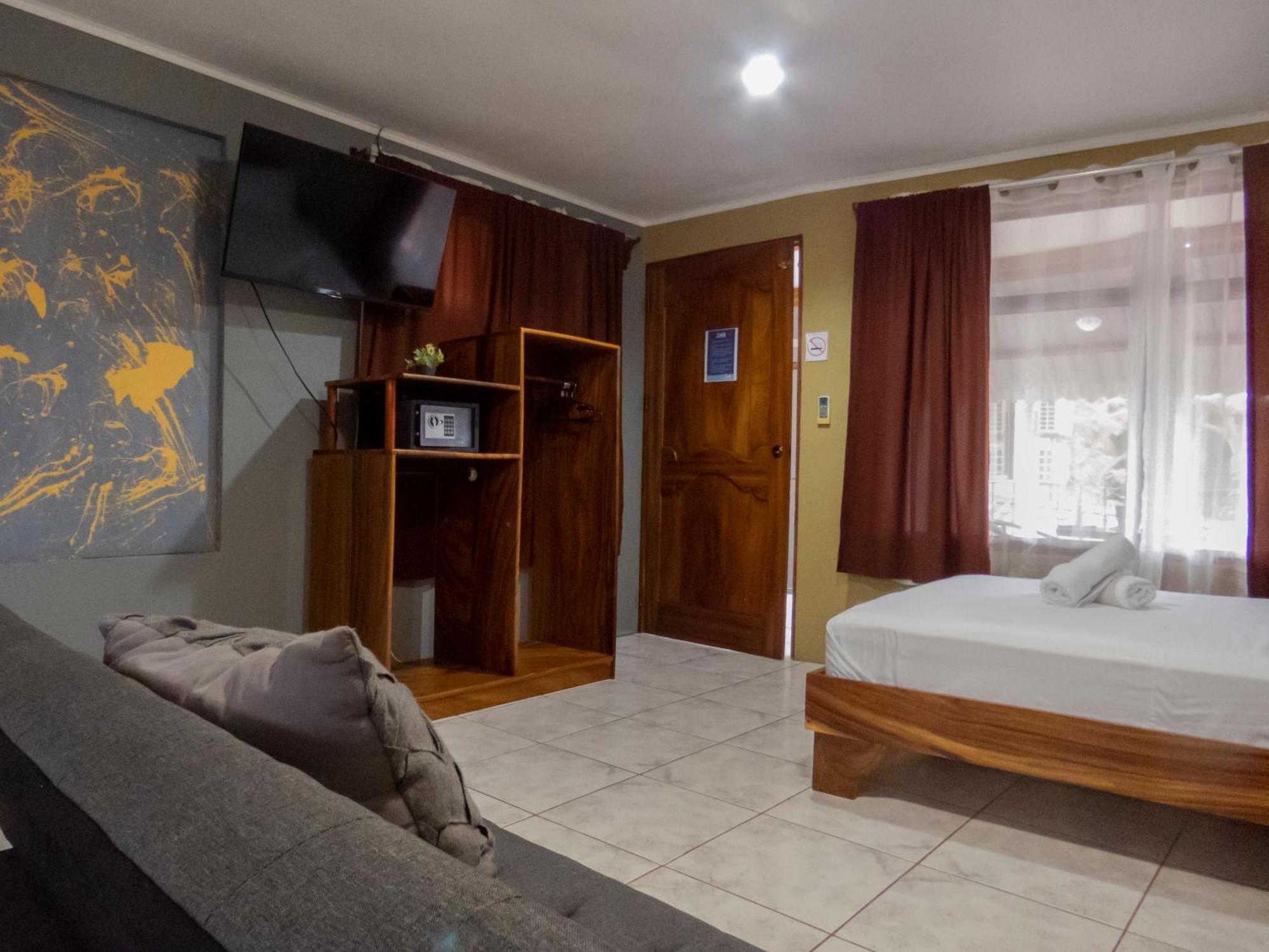 Coati Arenal Lodge La Fortuna Екстериор снимка